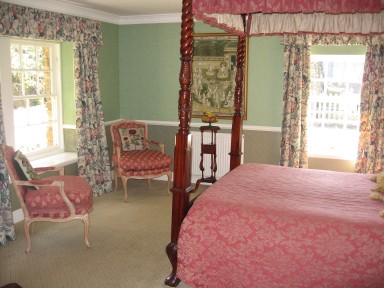 The Smithy - Bedroom - larger image